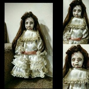 Exorcist , Linda Blair Doll